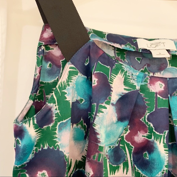 4/$25  LOFT sleeveless Patterned top - Picture 3 of 8